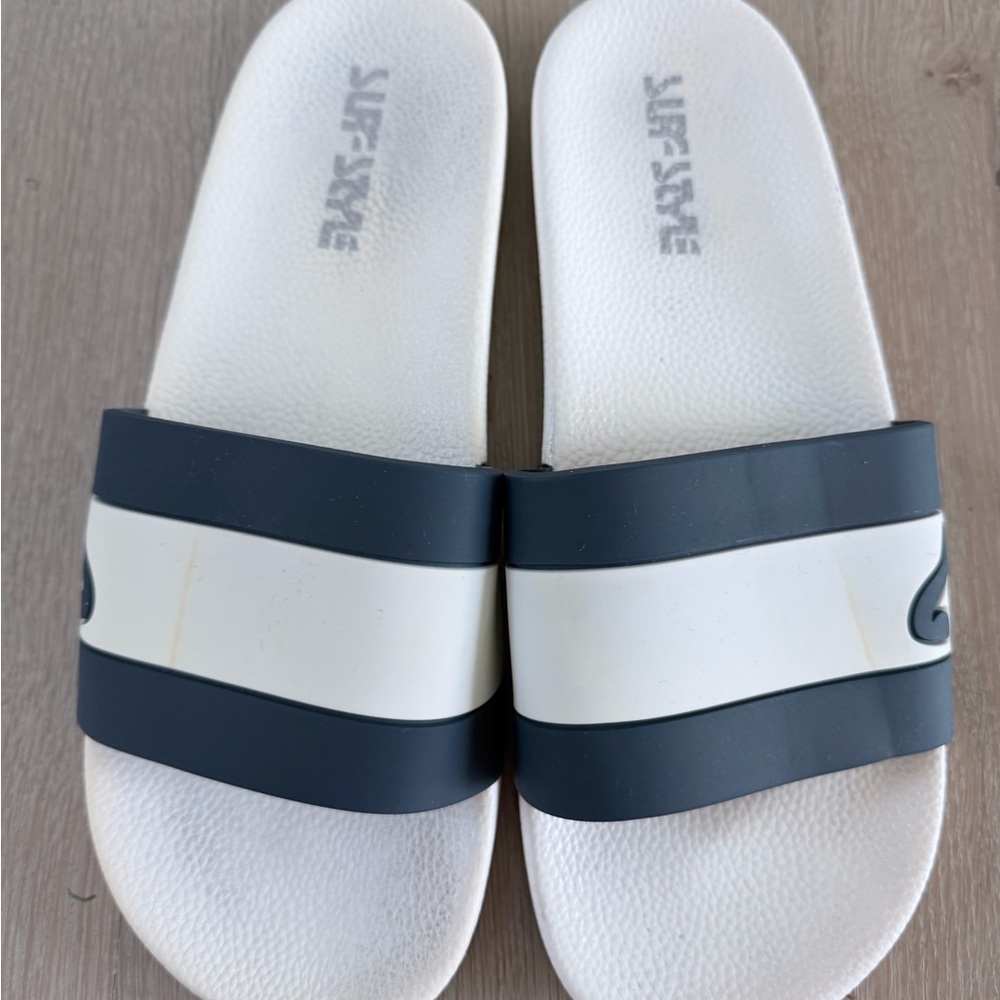 Surf Style White and Dark Blue Slide Sandals size M 9 or W 10 - Picture 2 of 4